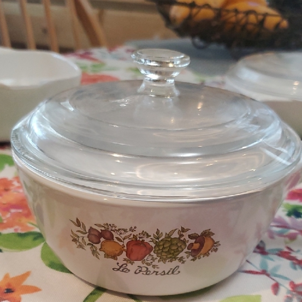 CorningWare White Embossed Base